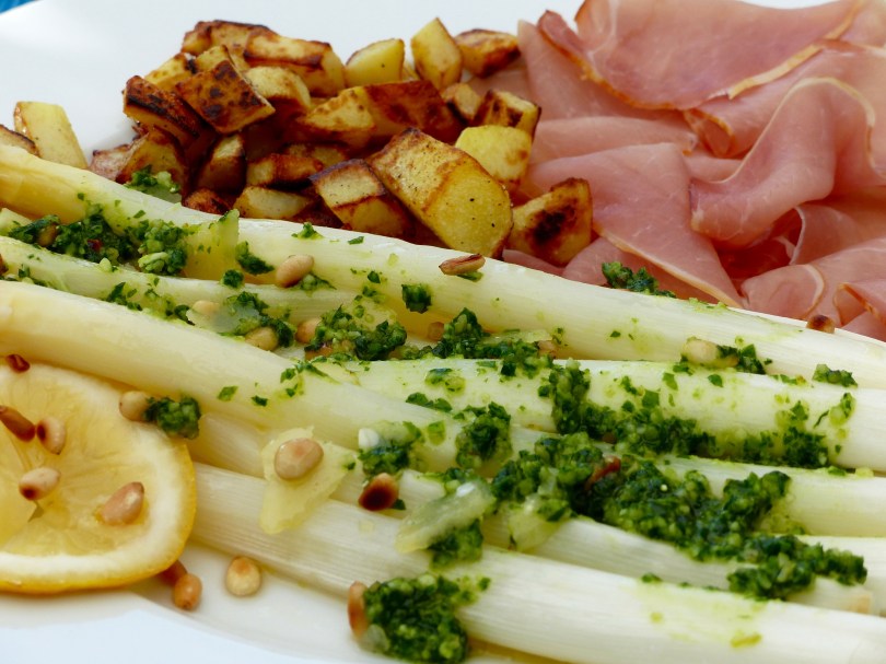 Spargel, Kartoffelwürfel, Schinken, Barlauch