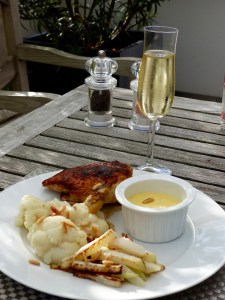 Ein leichtes Low Carb Sommergericht mit Perlwein