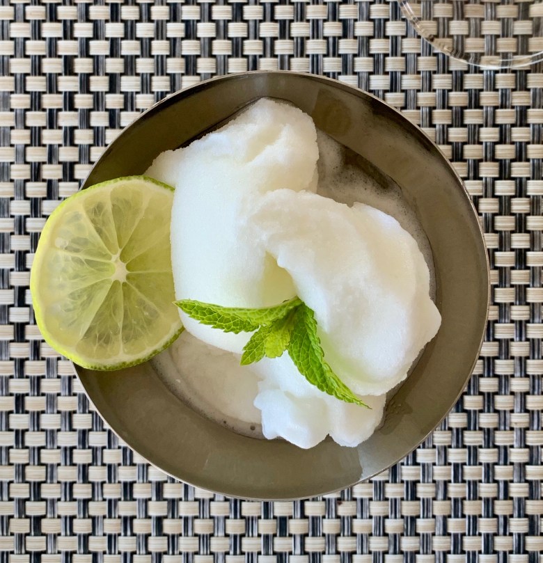 Selbstgemachtes Zitroneneis